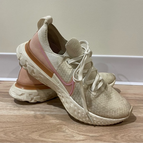 Nike React Infinity Running Shoes - Picture 1 of 8